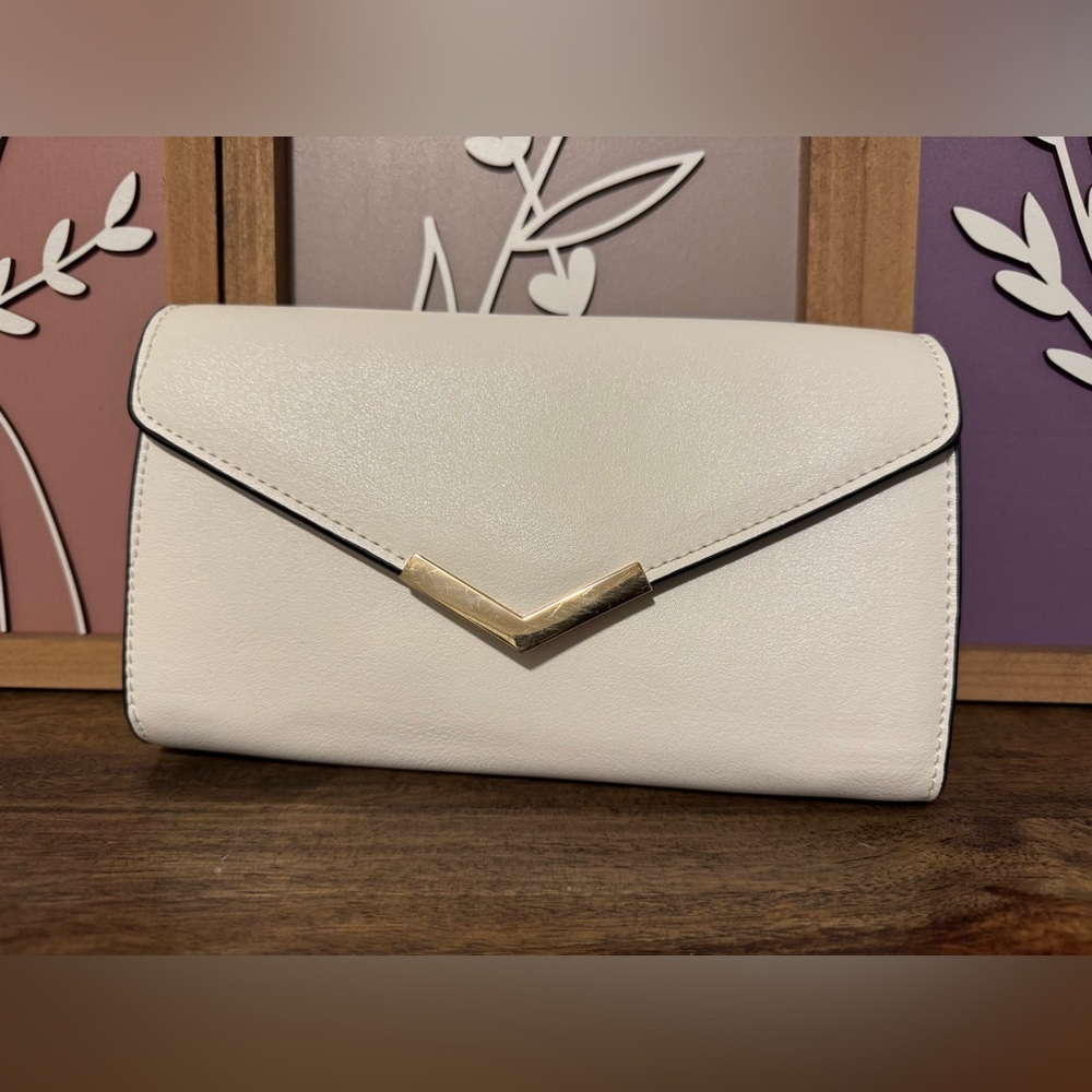 Elegant White Clutch with Gold Accent